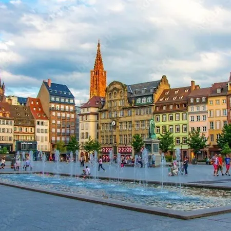 * Le Citizen Chic De Schilick * *